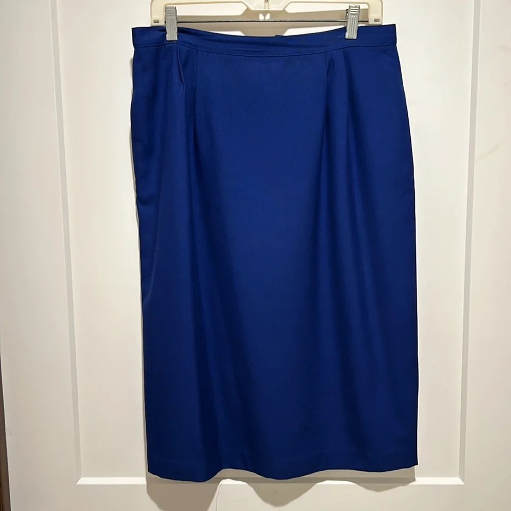 Le Suit, size 14, cobalt blue blazer and matching skirt